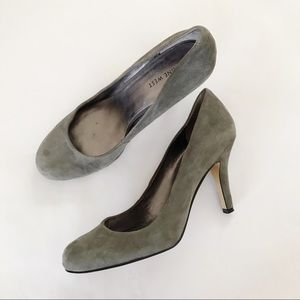 NINE WEST | Gray Suede Heels 9 1/2 M